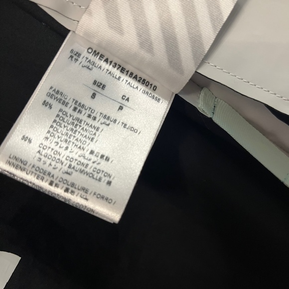 Off-White C/O Virgil Abloh Logo-print shell raincoat - Picture 9 of 10